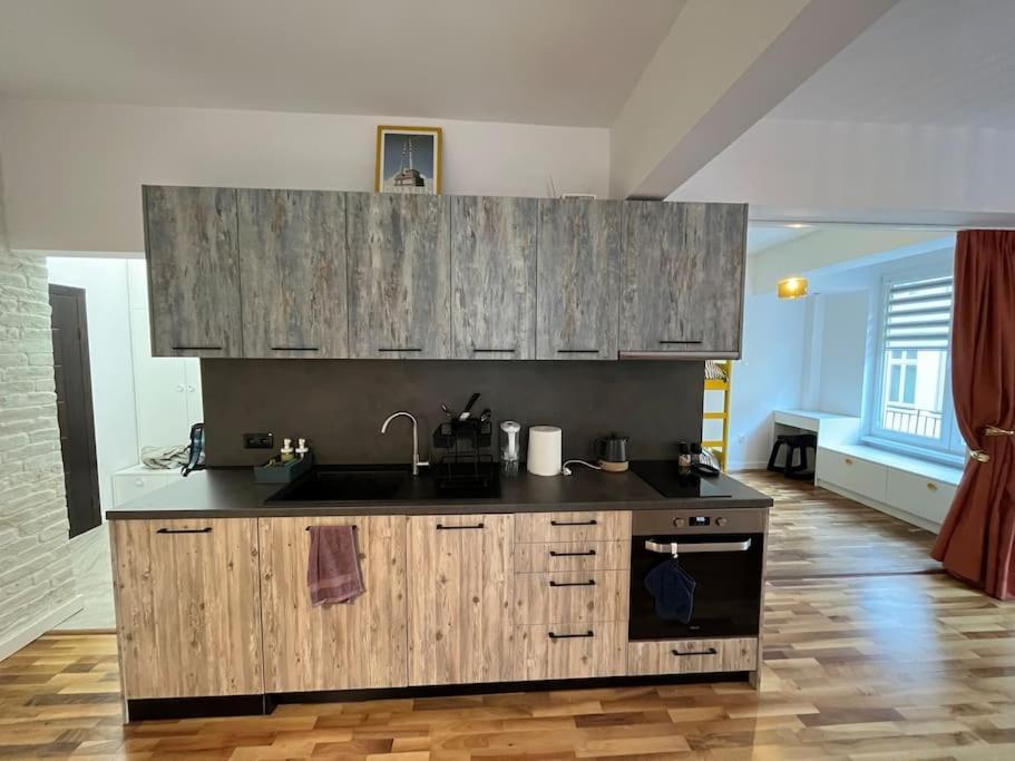 Family Friendly Downtown Apart Sofia Bagian luar foto